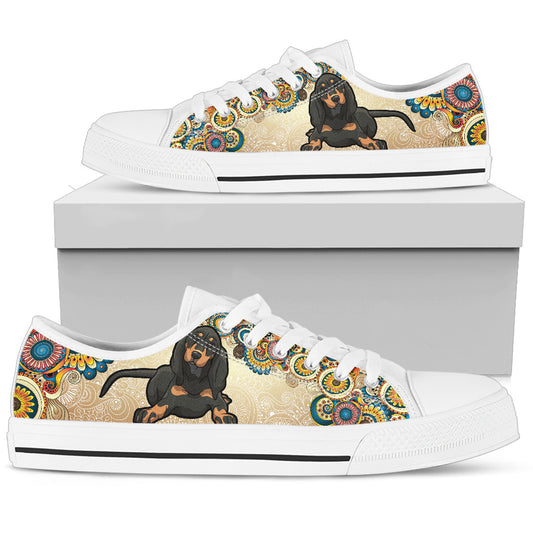 Black and Tan Coonhound Women's Low Top Shoes
