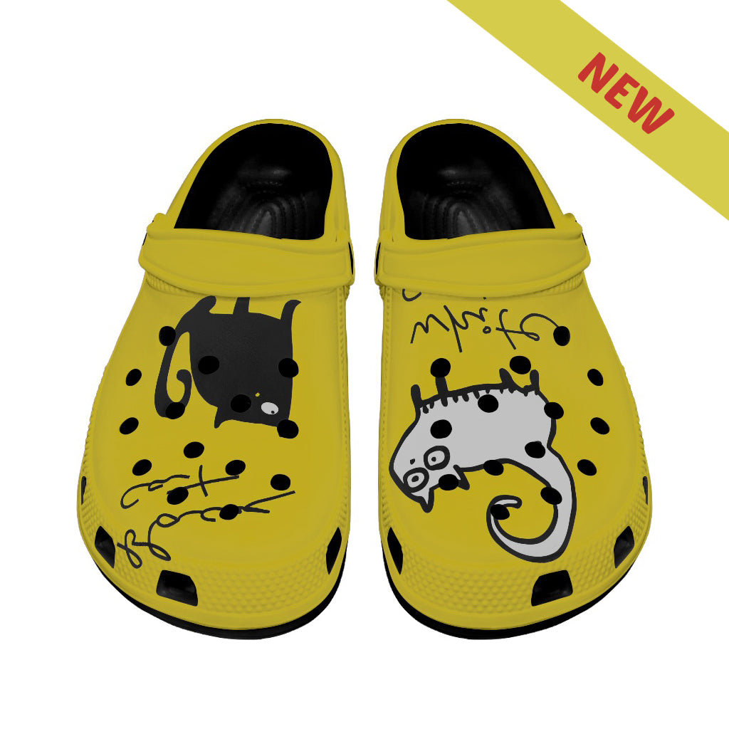 Black and White Cat on Yellow Women's Clogs Style Black Sole
