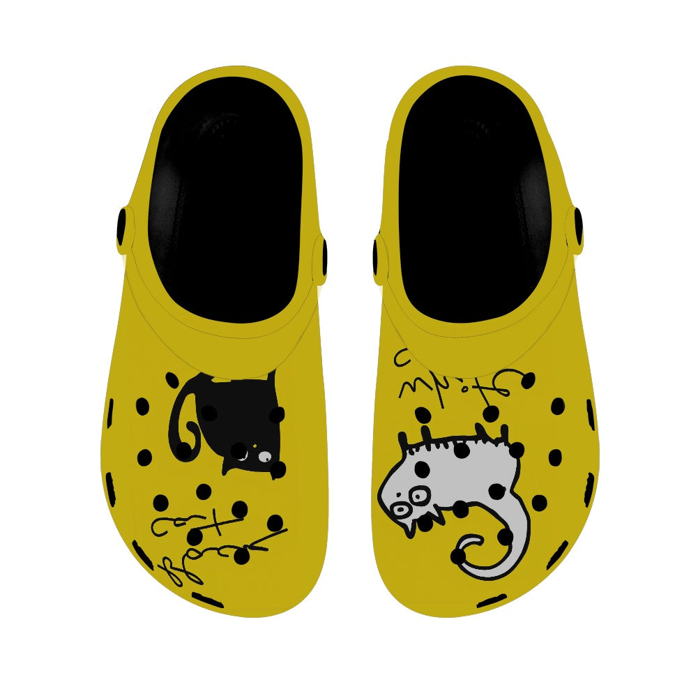 Black and White Cat on Yellow Women's Clogs Style Black Sole