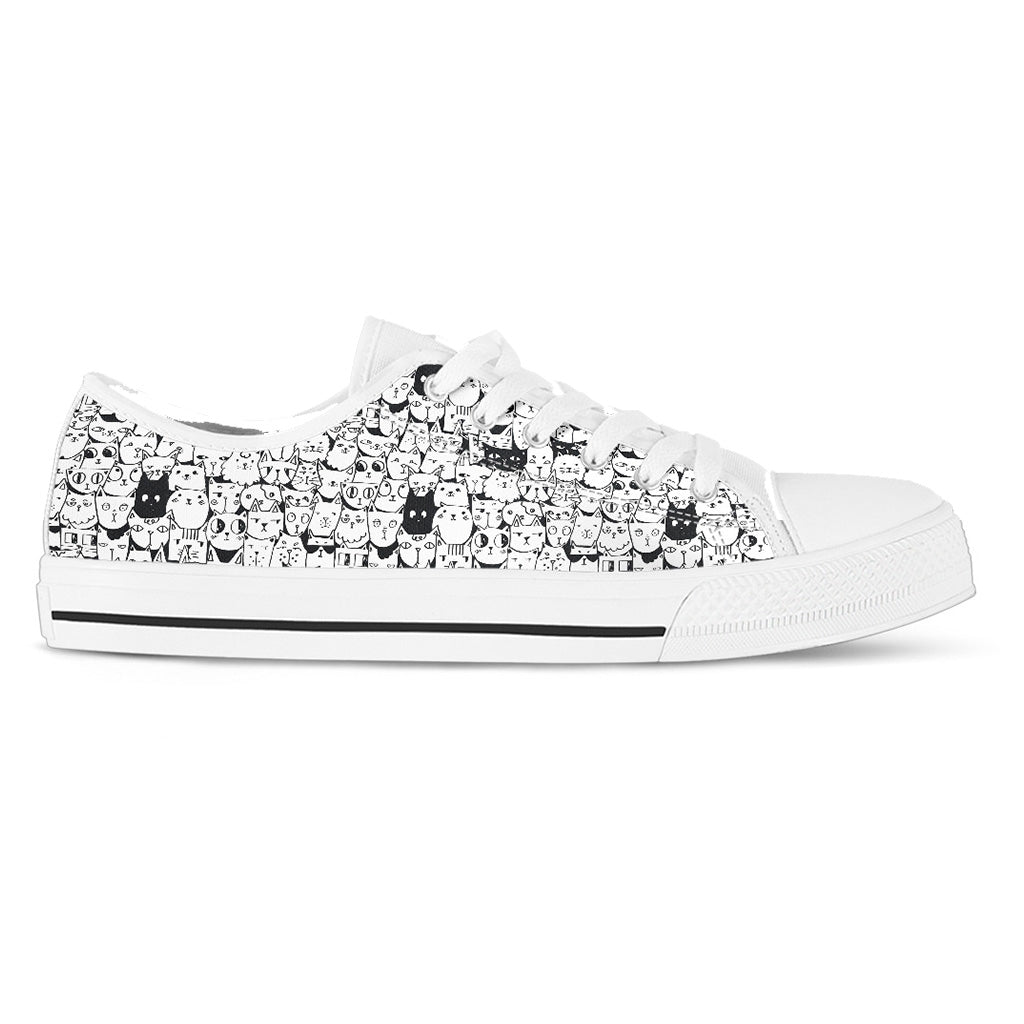 Tiny Little Kitty Cat Faces Women's Low Top Sneakers