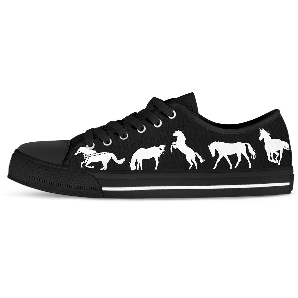 Black and White Horse Women's Low Top Shoes