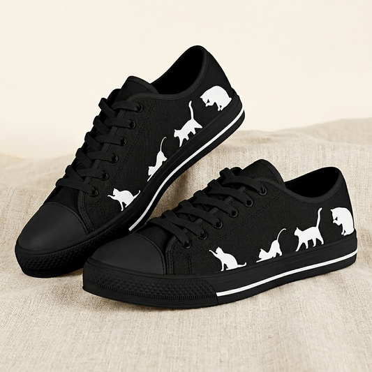 Black and White Cats Women's Low Top Sneakers