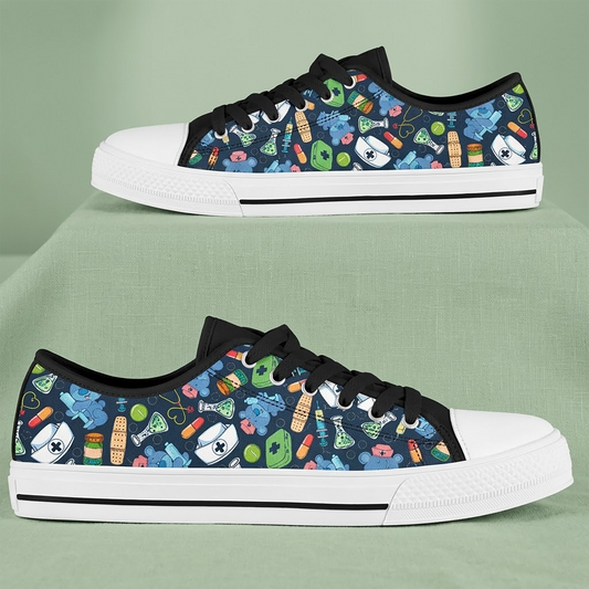 Nurse Doodle Black Women's Low Top Shoes