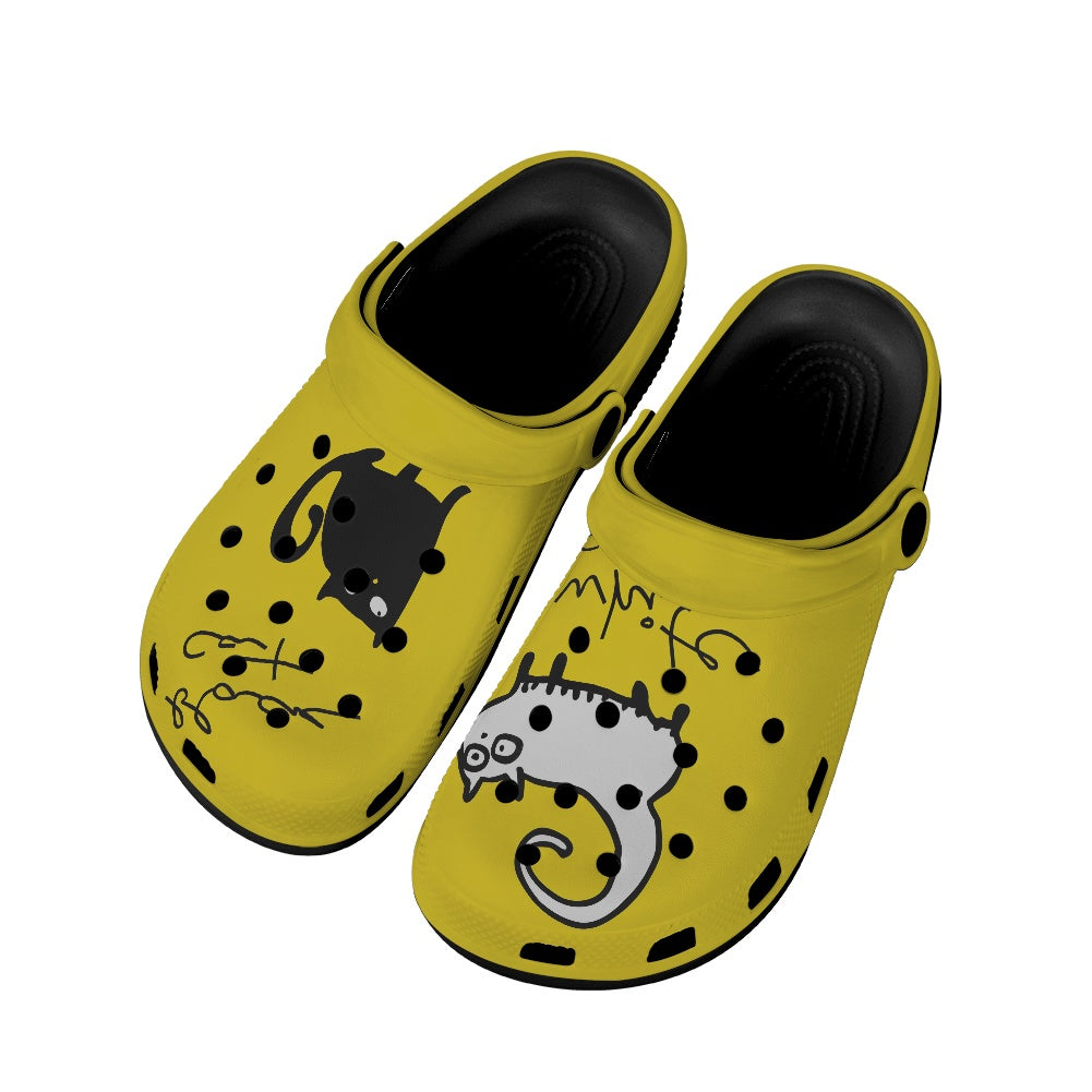 Black and White Cat on Yellow Women's Clogs Style Black Sole