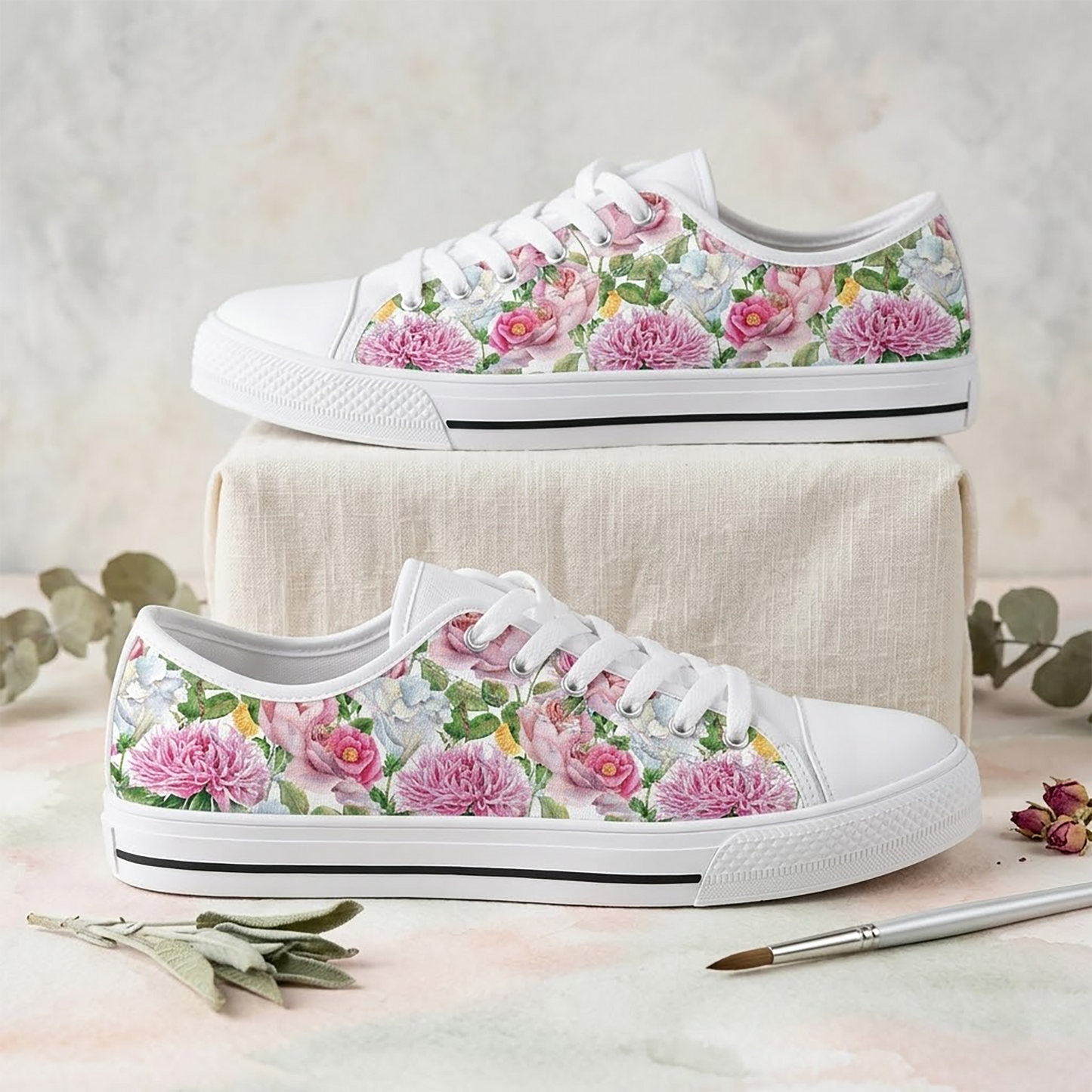 Watercolor Floral Women's Low Top Shoes
