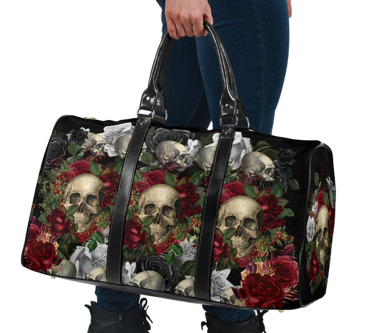 Skulls and Roses Women's Travel Bag