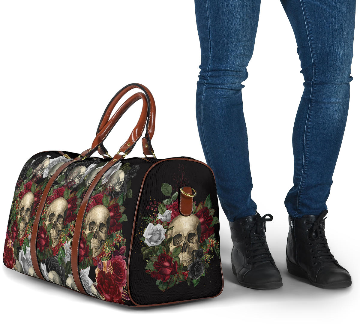 Skulls and Roses Women's Travel Bag