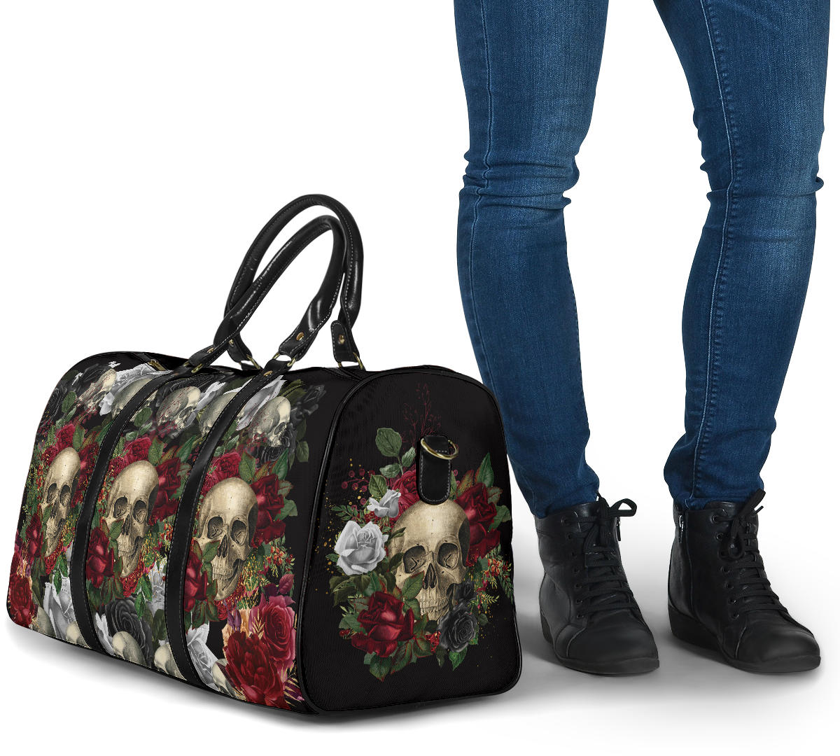 Skulls and Roses Women's Travel Bag